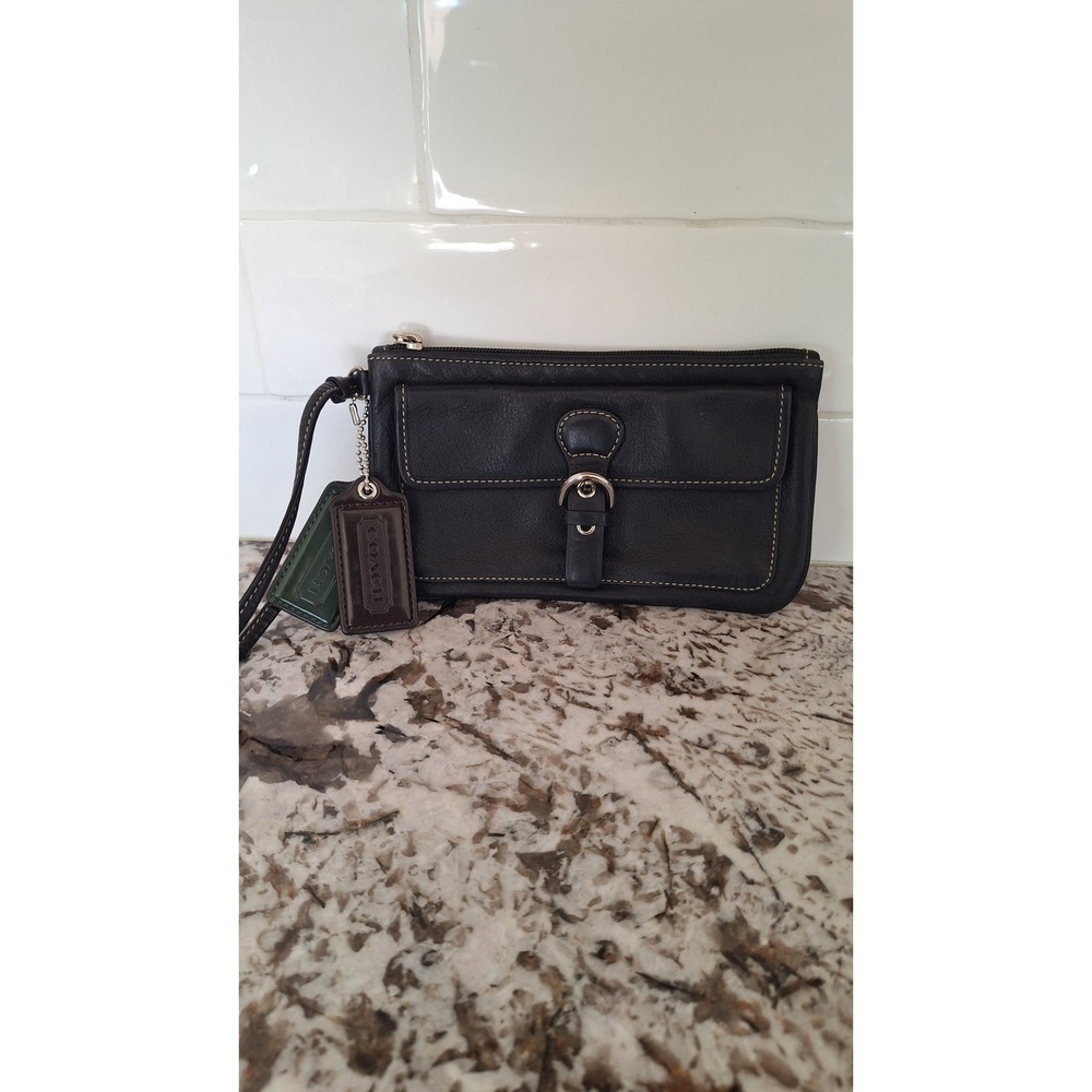 Coach Black Leather Wristlet Small‎ Clutch Buckle Flap Front Contrast Stitching